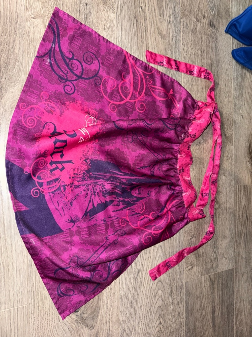 Hannah Montana Disney hot pink "Ready to Rock" apron